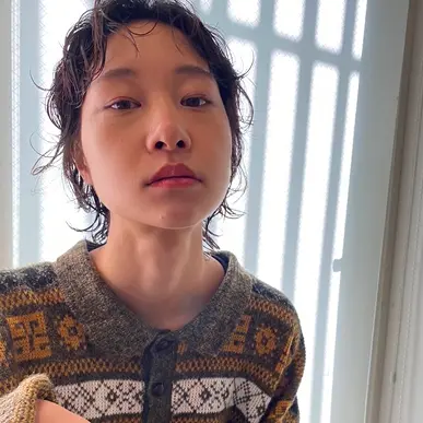 ショートカットの女性